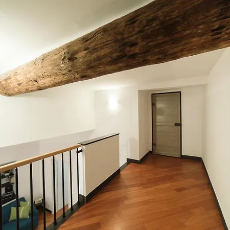Cinque Lampadi Loft * Genoa