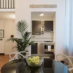 5 Lampadi Loft Apartment Genua