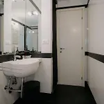 5 Lampadi Loft Apartment Genua