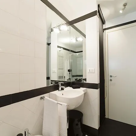 Cinque Lampadi Loft * Gênes