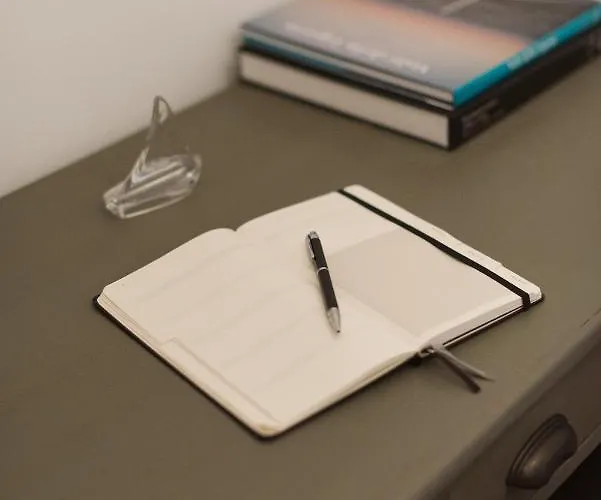 5 Lampadi Loft جنوة