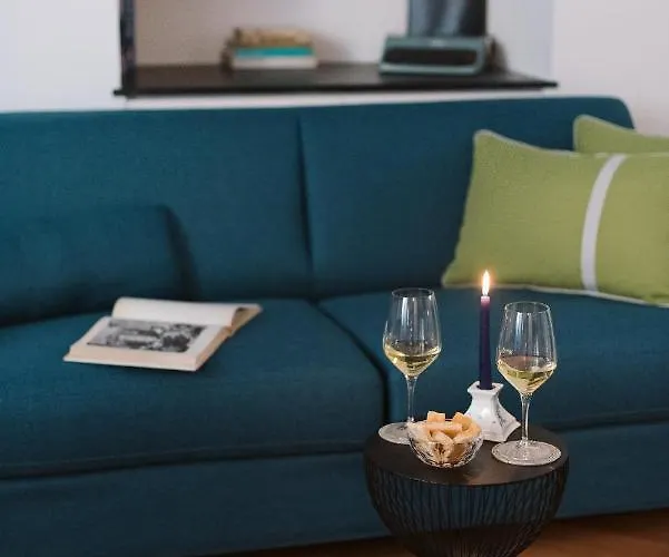 5 Lampadi Loft شقة *