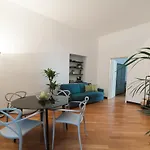 5 Lampadi Loft Apartment Genoa